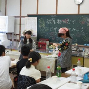 【食物栄養学科】夏休みジュニア科学教室を実施しました　8/9