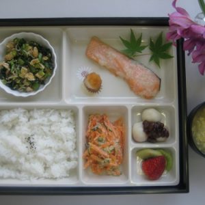 [食物栄養学科] 前期給食実習3回目を実施しました　5/25