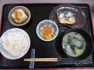 【食物栄養学科】栄養指導実習Ⅰでデモンストレーションを体験しました