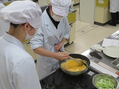 【食物栄養学科】「ふれあい食講座」を行いました。11/11