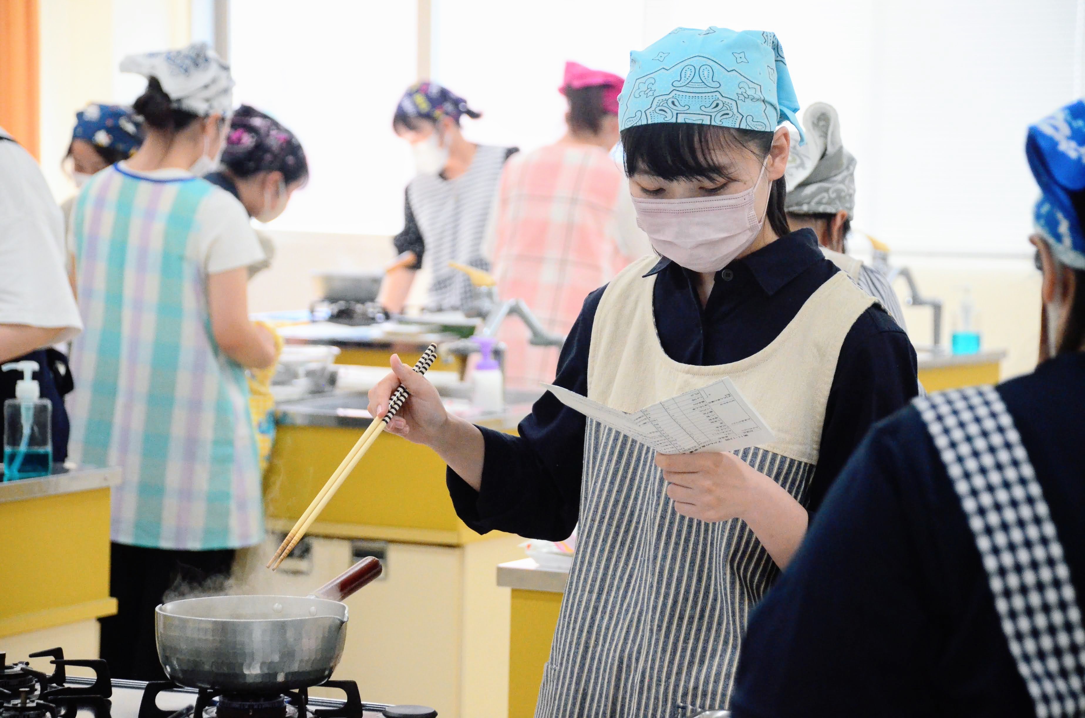 【保育学科】調理実習で幼児食を学びました！