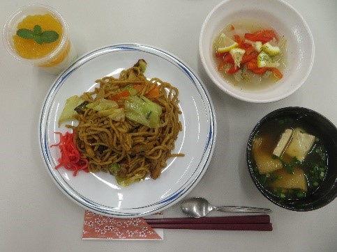 【食物栄養学科】1年生(2班)がキャンパスランチ実習を行いました